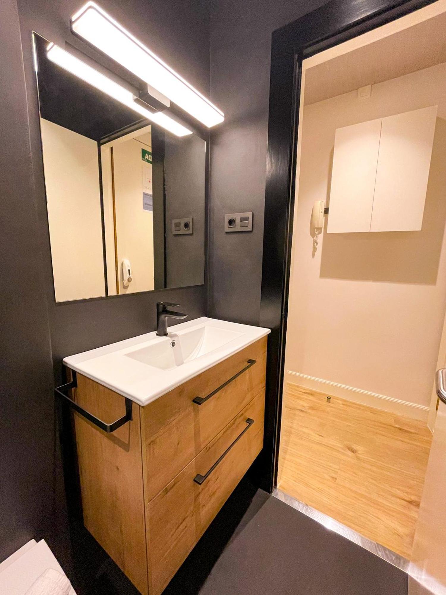 Vivienda Turistica En Bilbao La Vieja Con Wifi Y Parking Apartment Luaran gambar